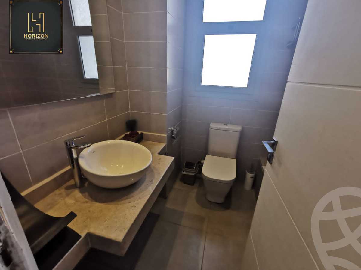 https://aqarmap.com.eg/ar/listing/6328584-for-rent-cairo-new-cairo-compounds-kmbwnd-fyldj-jyt-blm-hylz
