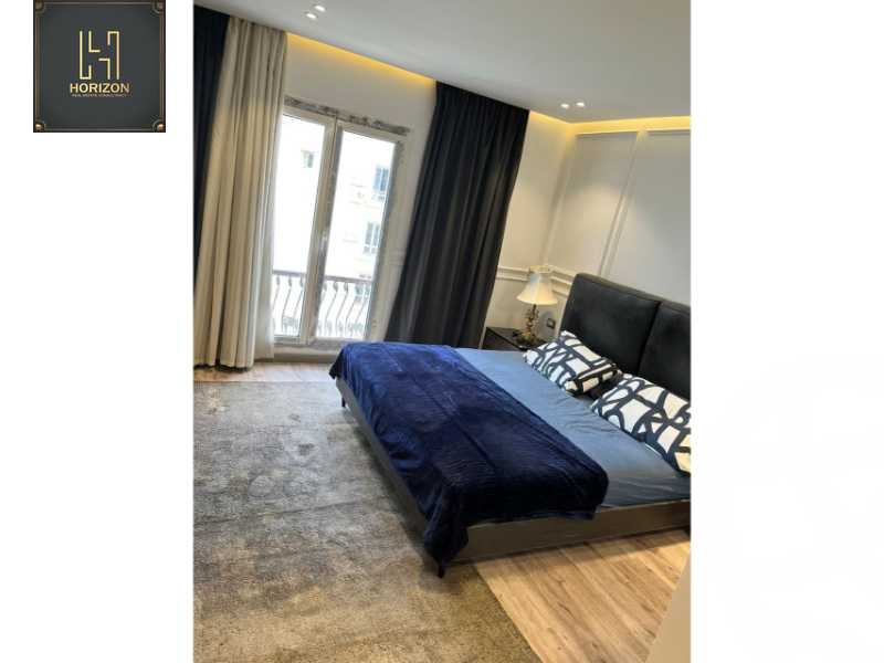 https://aqarmap.com.eg/ar/listing/6356912-for-sale-cairo-new-cairo-compounds-mountain-view-hyde-park