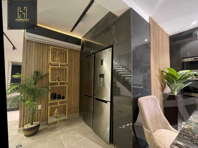 https://aqarmap.com.eg/ar/listing/6356912-for-sale-cairo-new-cairo-compounds-mountain-view-hyde-park