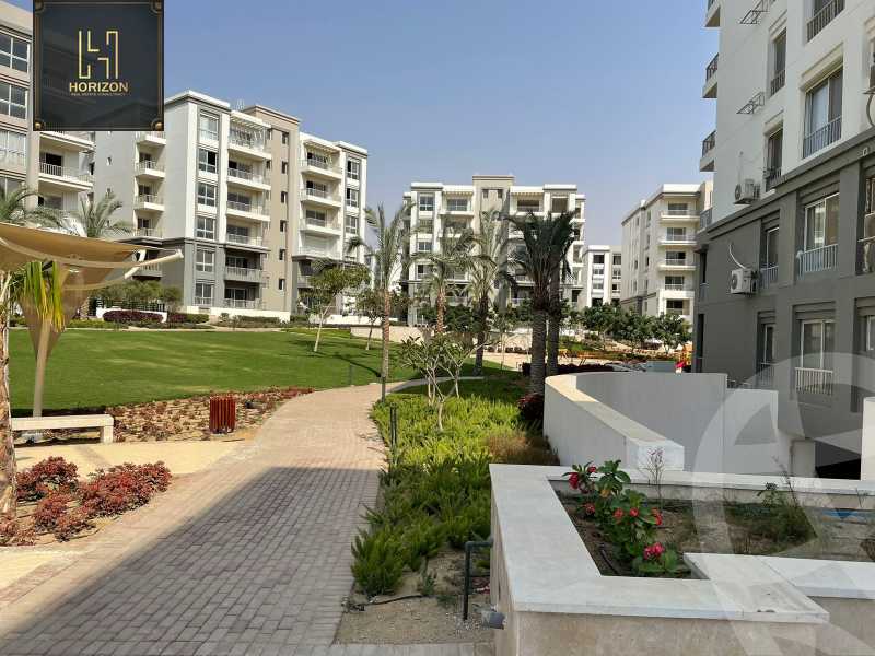 https://aqarmap.com.eg/ar/listing/6376286-for-sale-cairo-new-cairo-compounds-hyde-park-park-corner-hyde-park