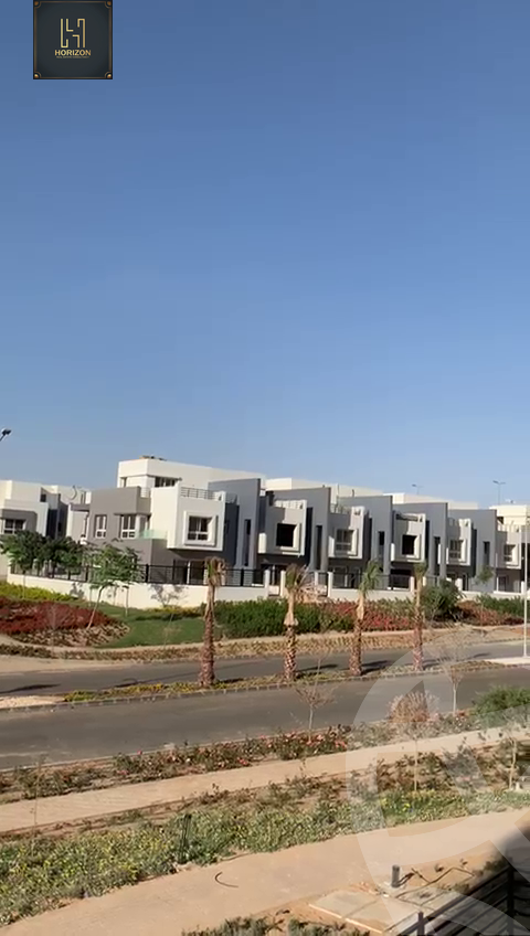 https://aqarmap.com.eg/en/listing/6376388-for-sale-cairo-new-cairo-compounds-hyde-park-park-corner-hyde-park
