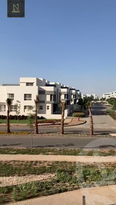 https://aqarmap.com.eg/en/listing/6376388-for-sale-cairo-new-cairo-compounds-hyde-park-park-corner-hyde-park