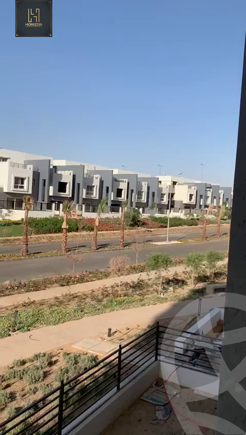 https://aqarmap.com.eg/en/listing/6376388-for-sale-cairo-new-cairo-compounds-hyde-park-park-corner-hyde-park