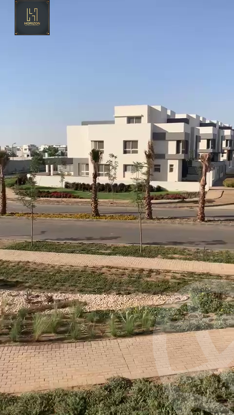 https://aqarmap.com.eg/en/listing/6376388-for-sale-cairo-new-cairo-compounds-hyde-park-park-corner-hyde-park