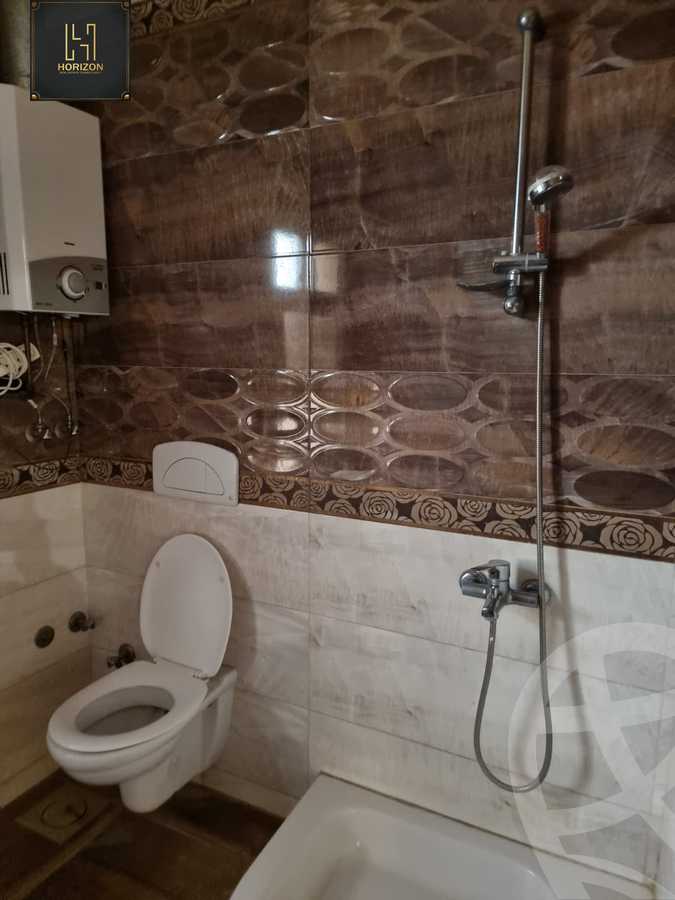 https://aqarmap.com.eg/en/listing/6377019-for-rent-cairo-new-cairo-compounds-moon-valley