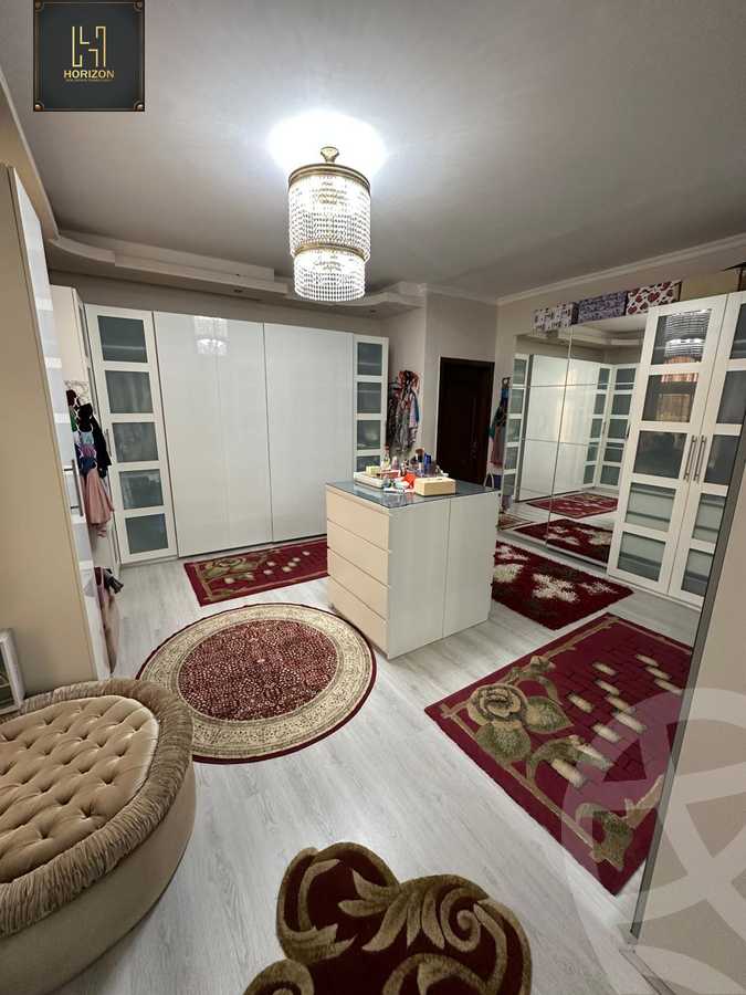 https://aqarmap.com.eg/en/listing/6398863-for-sale-cairo-new-cairo-compounds-les-rois