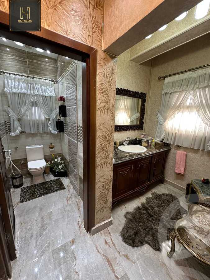 https://aqarmap.com.eg/en/listing/6398863-for-sale-cairo-new-cairo-compounds-les-rois