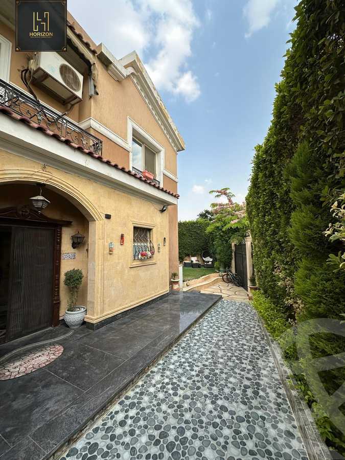 https://aqarmap.com.eg/en/listing/6398863-for-sale-cairo-new-cairo-compounds-les-rois