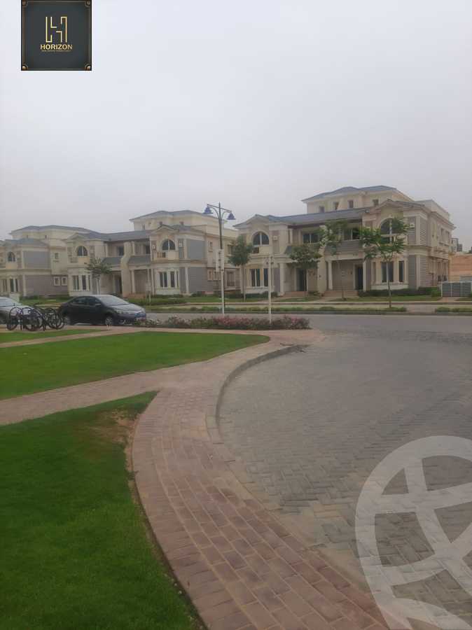 https://aqarmap.com.eg/en/listing/6399540-for-sale-cairo-new-cairo-compounds-mountain-view-hyde-park