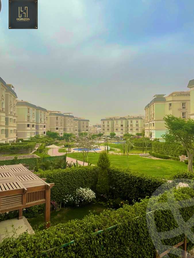 https://aqarmap.com.eg/en/listing/6399540-for-sale-cairo-new-cairo-compounds-mountain-view-hyde-park