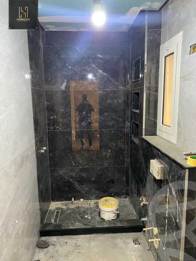 https://aqarmap.com.eg/en/listing/6400788-for-sale-cairo-new-cairo-compounds-mountain-view-hyde-park