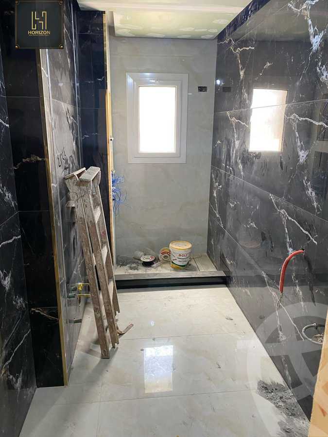 https://aqarmap.com.eg/en/listing/6400788-for-sale-cairo-new-cairo-compounds-mountain-view-hyde-park