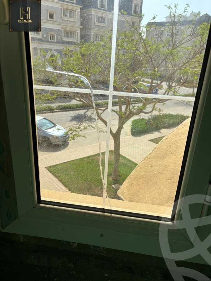 https://aqarmap.com.eg/ar/listing/6418455-for-sale-cairo-new-cairo-compounds-mountain-view-hyde-park