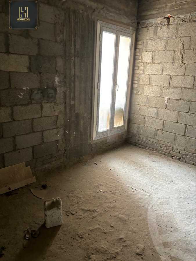 https://aqarmap.com.eg/ar/listing/6418455-for-sale-cairo-new-cairo-compounds-mountain-view-hyde-park