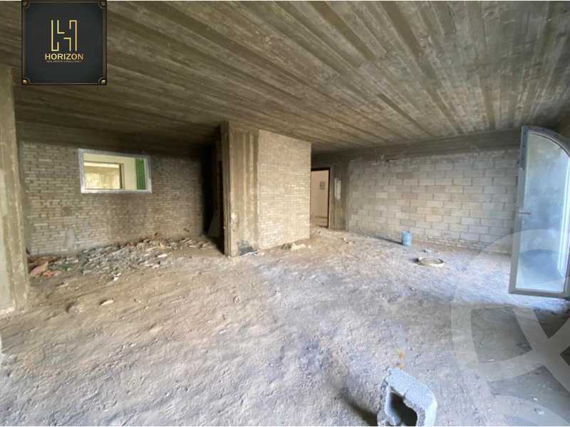 https://aqarmap.com.eg/ar/listing/6446000-for-sale-cairo-new-cairo-compounds-hyde-park-centre-ville-hyde-park