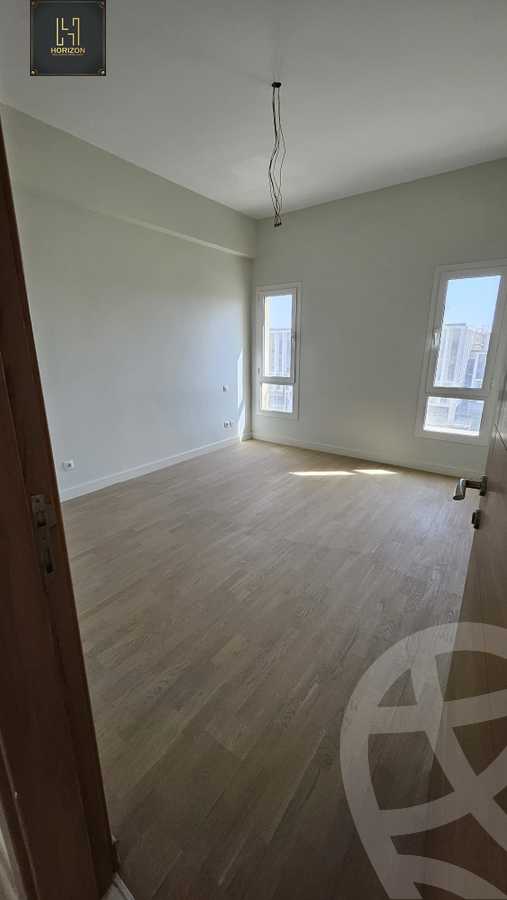 https://aqarmap.com.eg/ar/listing/6449447-for-rent-cairo-new-cairo-compounds-mivida-boulevard-mivida
