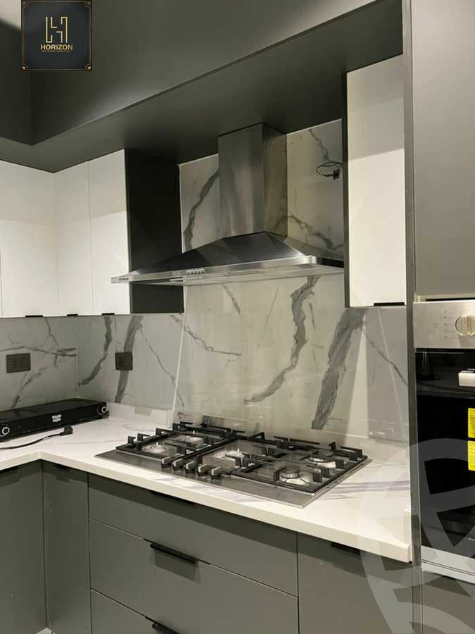 https://aqarmap.com.eg/ar/listing/6456070-for-sale-cairo-new-cairo-compounds-mountain-view-hyde-park