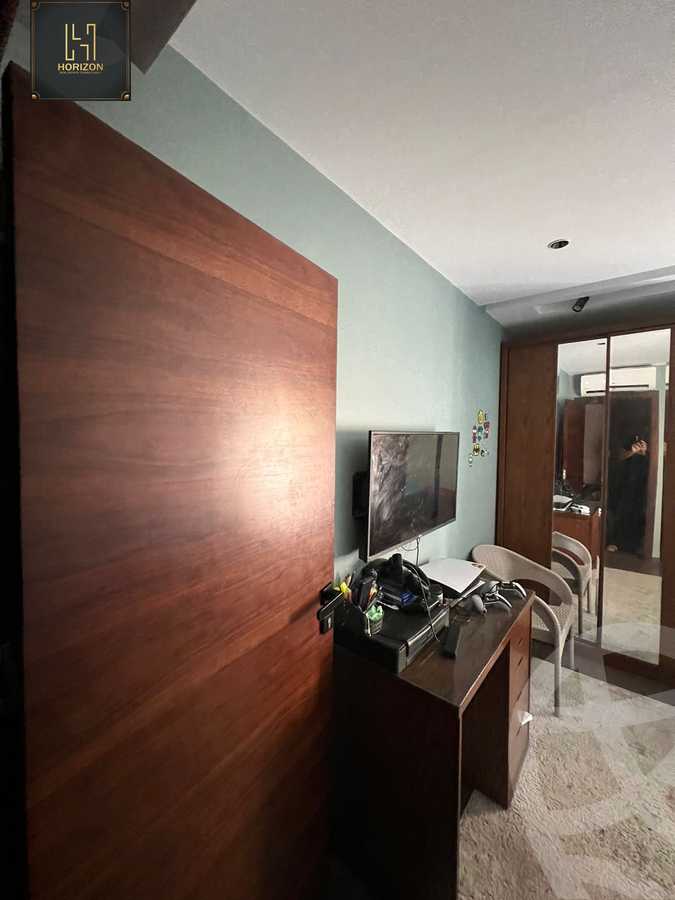 https://aqarmap.com.eg/ar/listing/6456070-for-sale-cairo-new-cairo-compounds-mountain-view-hyde-park