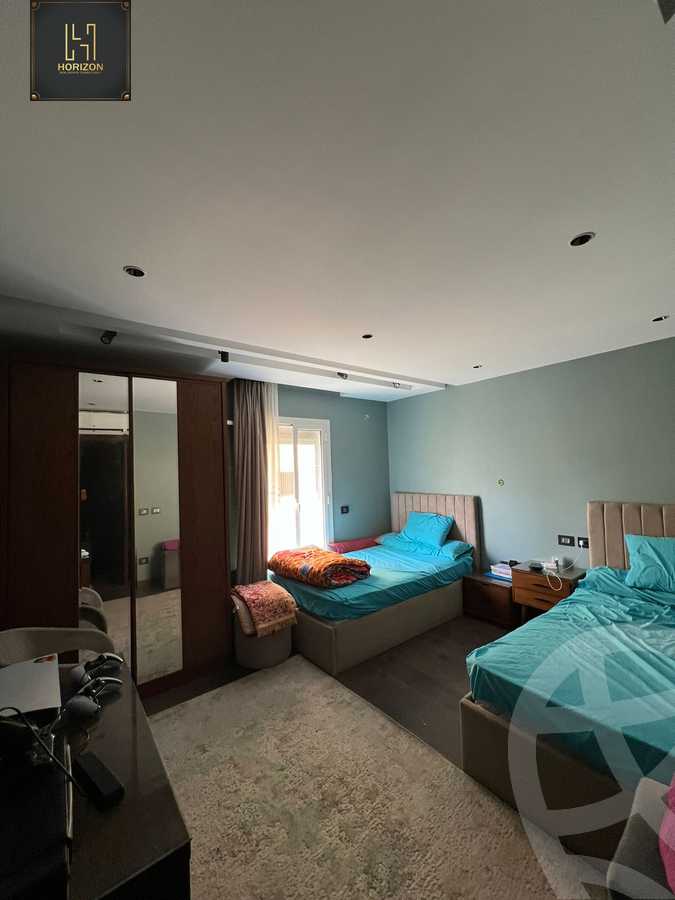 https://aqarmap.com.eg/ar/listing/6456070-for-sale-cairo-new-cairo-compounds-mountain-view-hyde-park