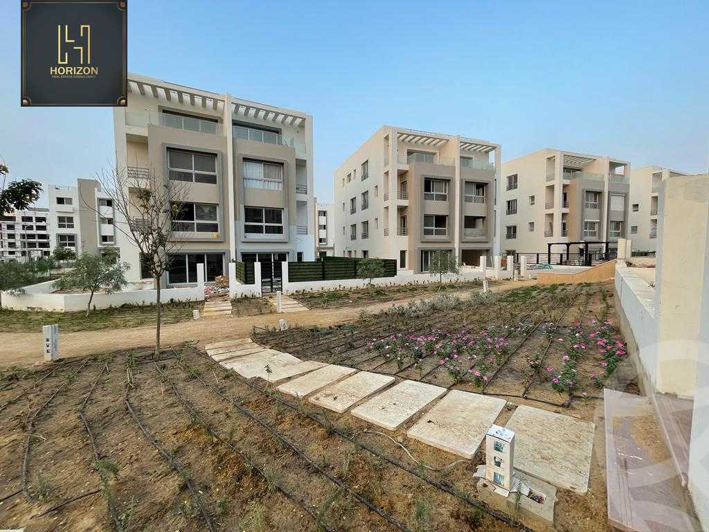 https://aqarmap.com.eg/en/listing/6476257-for-sale-cairo-new-cairo-compounds-hyde-park-cluster-1-hyde-park