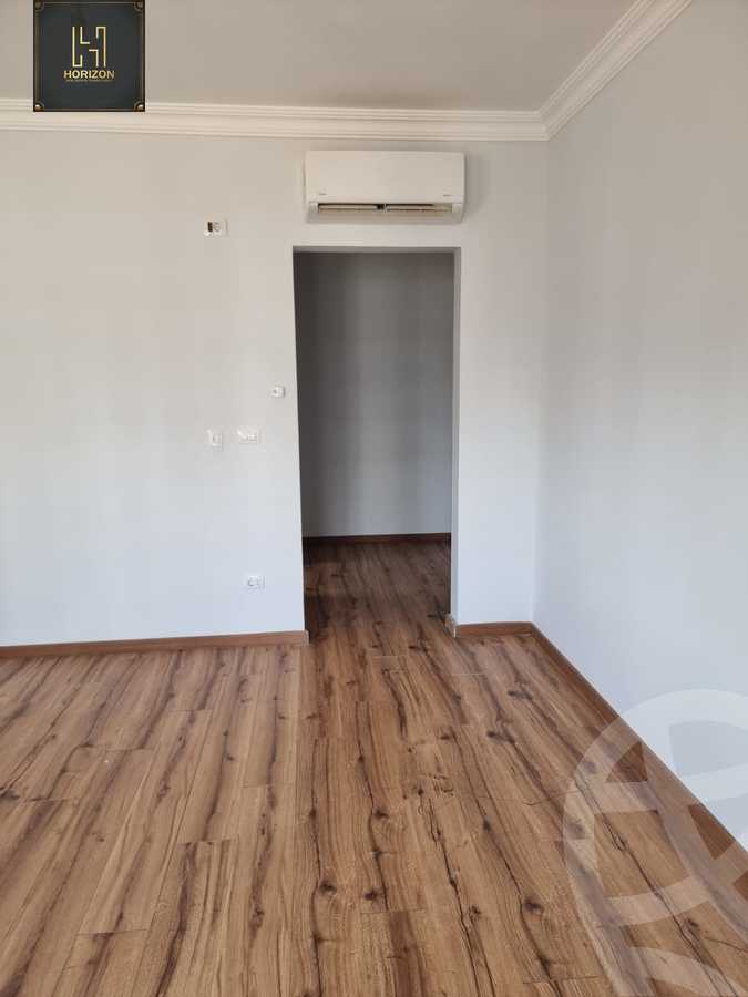 https://aqarmap.com.eg/en/listing/6522766-for-rent-cairo-new-cairo-compounds-mountain-view-hyde-park