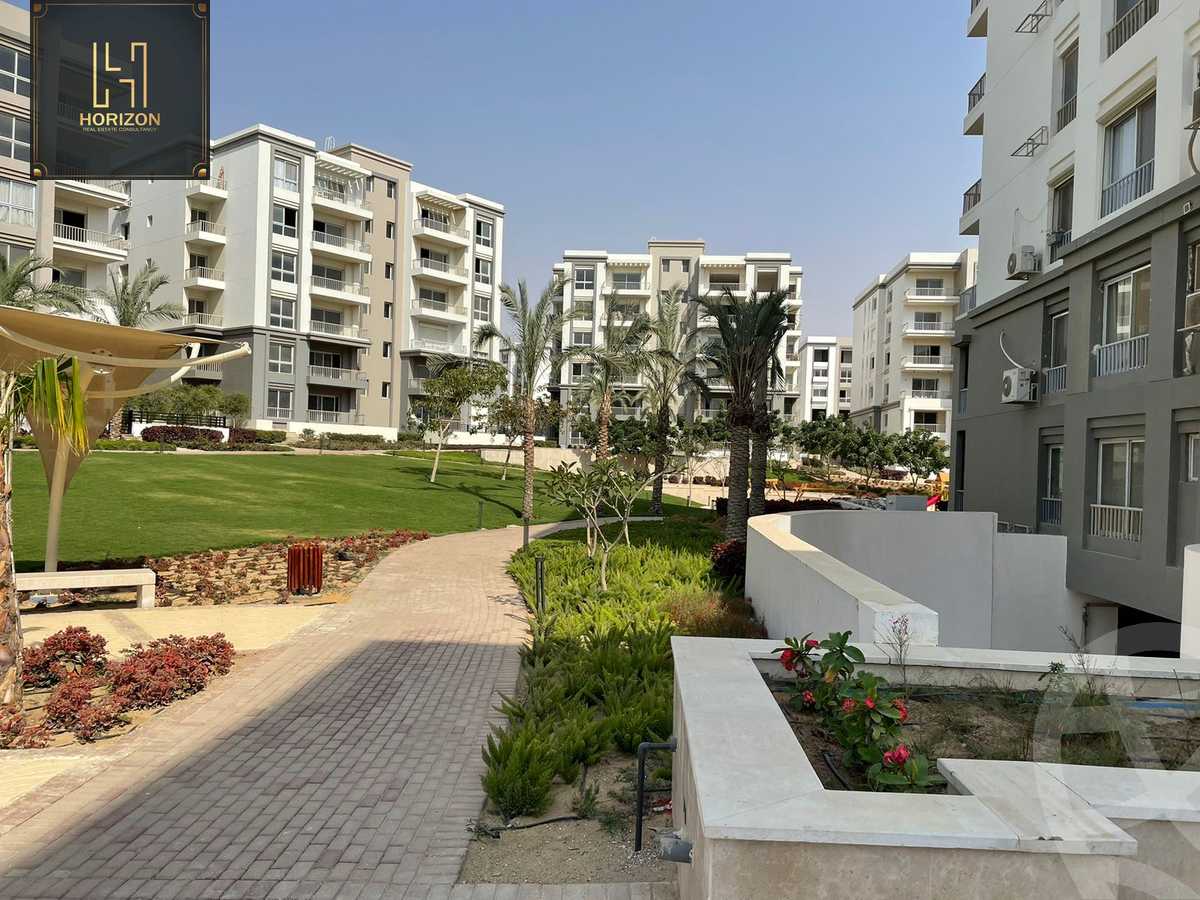 https://aqarmap.com.eg/en/listing/6553154-for-sale-cairo-new-cairo-compounds-hyde-park-park-corner-hyde-park