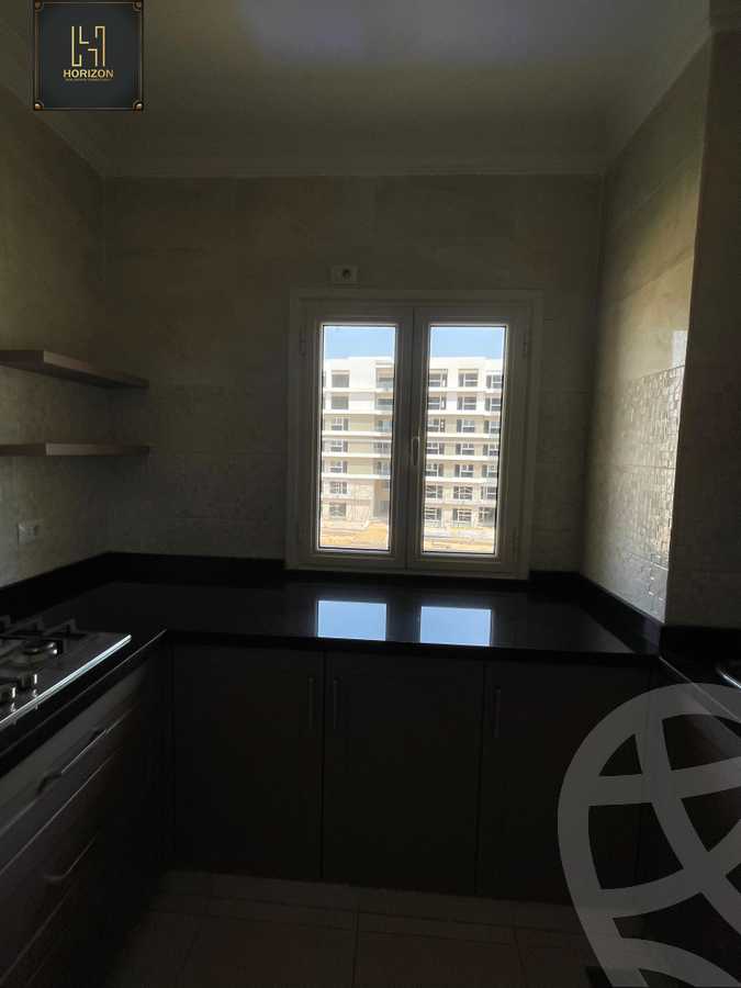 https://aqarmap.com.eg/ar/listing/6601350-for-rent-cairo-new-cairo-compounds-mountain-view-hyde-park