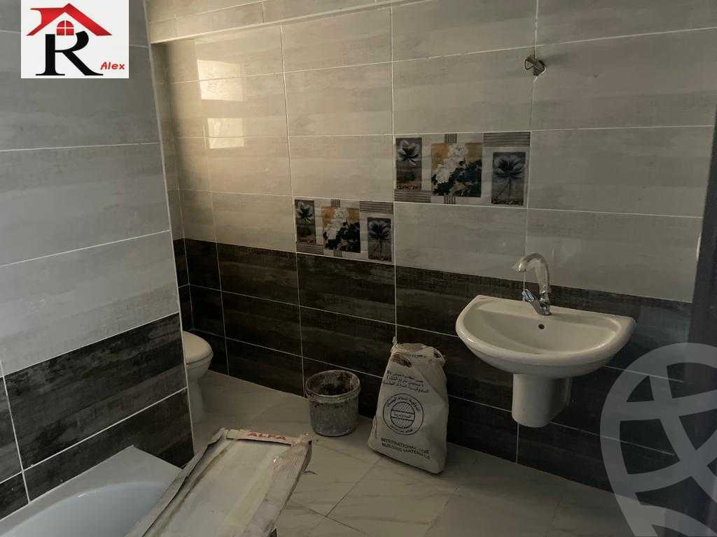 https://aqarmap.com.eg/en/listing/4331616-for-sale-alexandria-el-seyouf-mostafa-kamel-st
