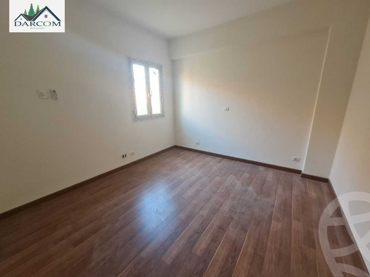 https://aqarmap.com.eg/ar/listing/3615746-for-rent-cairo-new-cairo-compounds-hyde-park