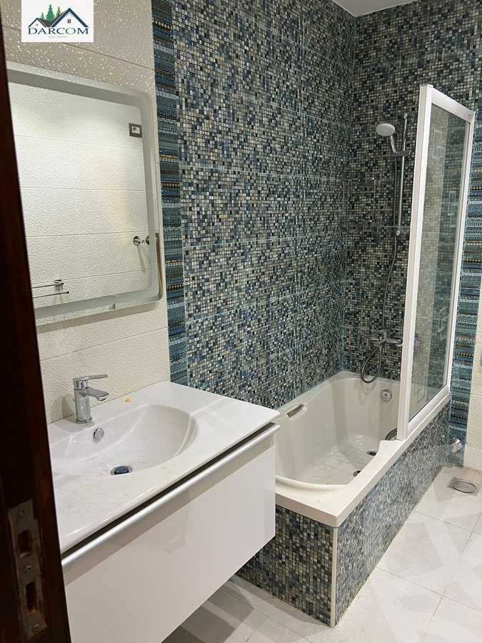 https://aqarmap.com.eg/ar/listing/3881887-for-rent-cairo-new-cairo-compounds-lakeview-residence