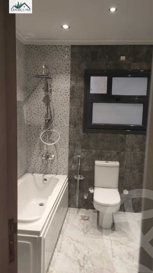https://aqarmap.com.eg/en/listing/4030628-for-rent-cairo-new-cairo-compounds-mountain-view-hyde-park