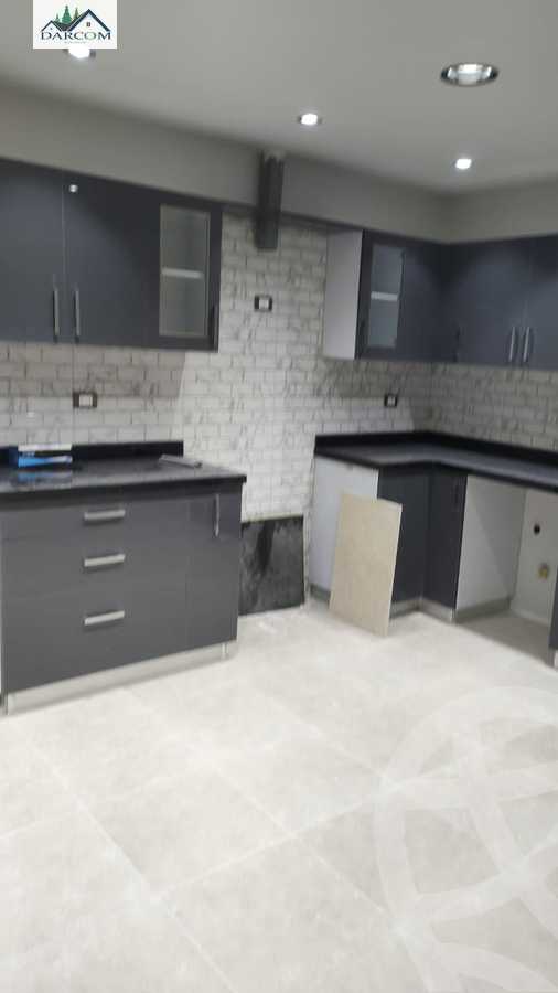 https://aqarmap.com.eg/en/listing/4030628-for-rent-cairo-new-cairo-compounds-mountain-view-hyde-park
