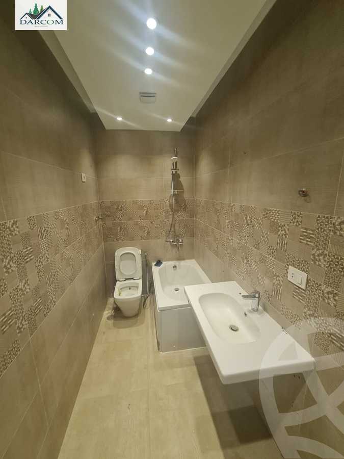 https://aqarmap.com.eg/en/listing/4038299-for-rent-cairo-new-cairo-compounds-mountain-view-hyde-park