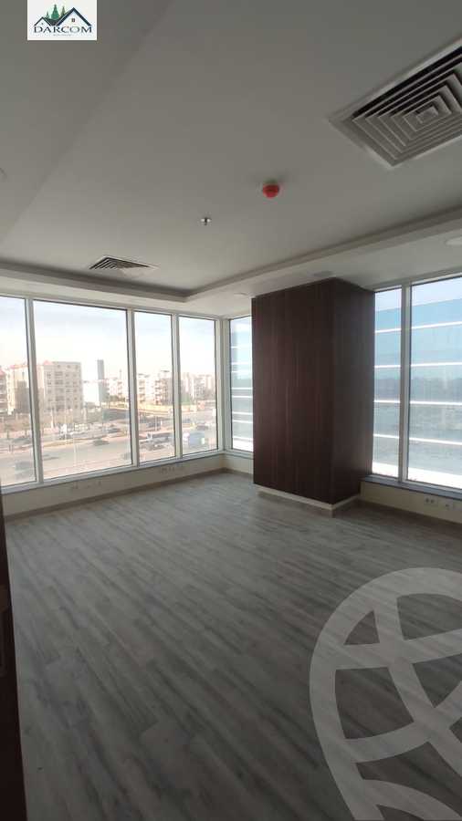 https://aqarmap.com.eg/ar/listing/4042463-for-sale-cairo-new-cairo-compounds-tryfywm-skwyr-mwl-nm-llttwyr