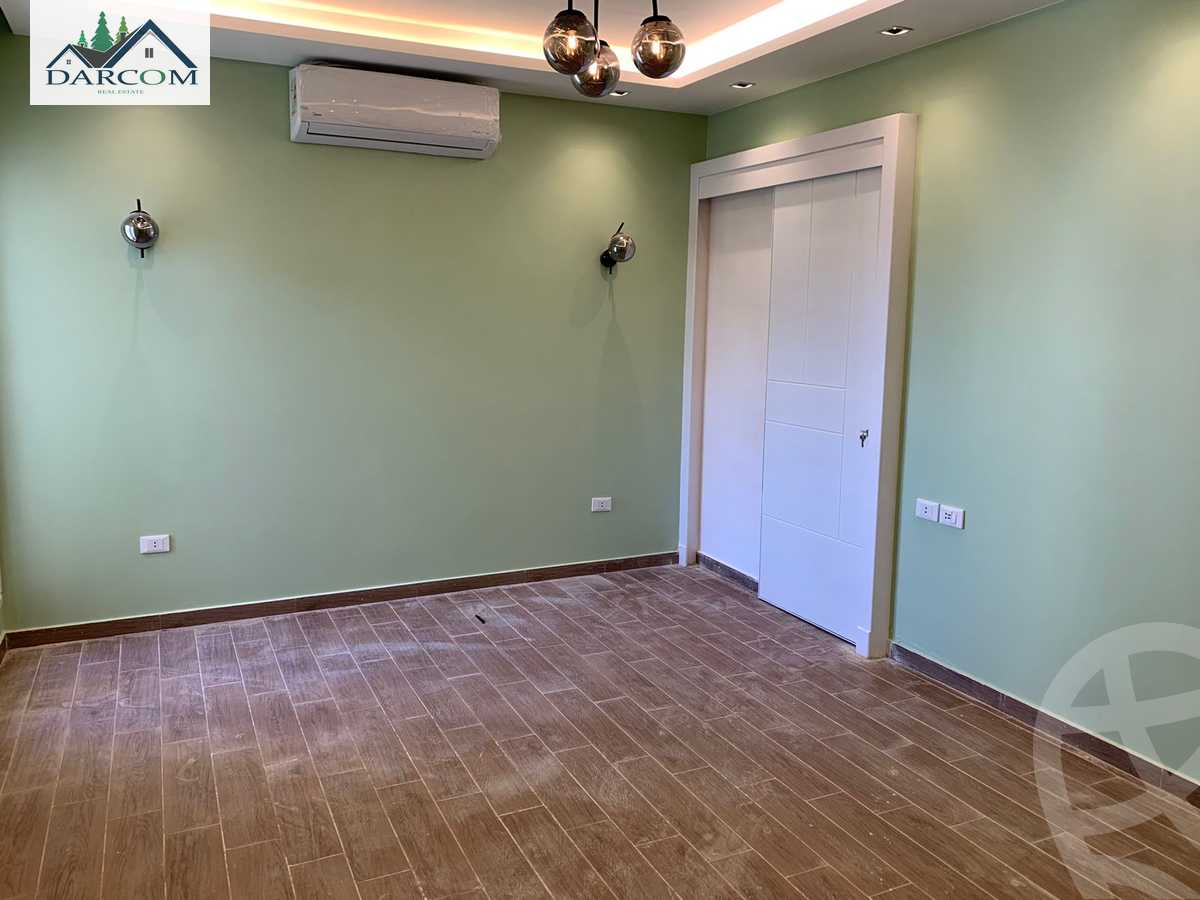https://aqarmap.com.eg/en/listing/4043295-for-rent-cairo-new-cairo-compounds-mountain-view-hyde-park