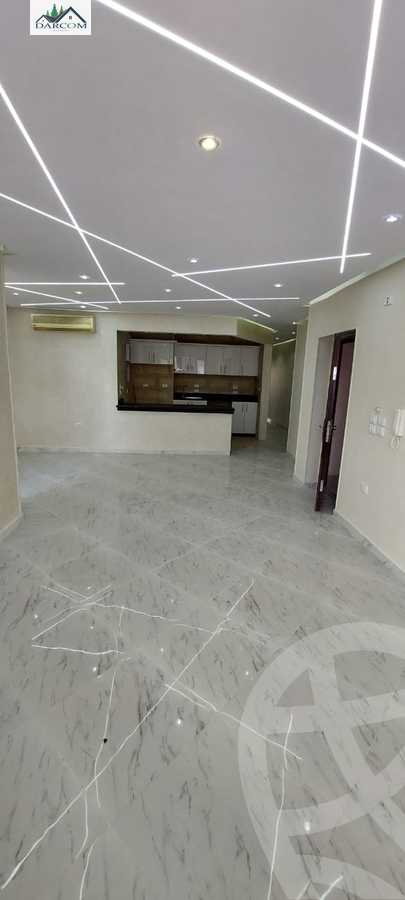 https://aqarmap.com.eg/ar/listing/4043364-for-rent-cairo-new-cairo-compounds-mountain-view-hyde-park