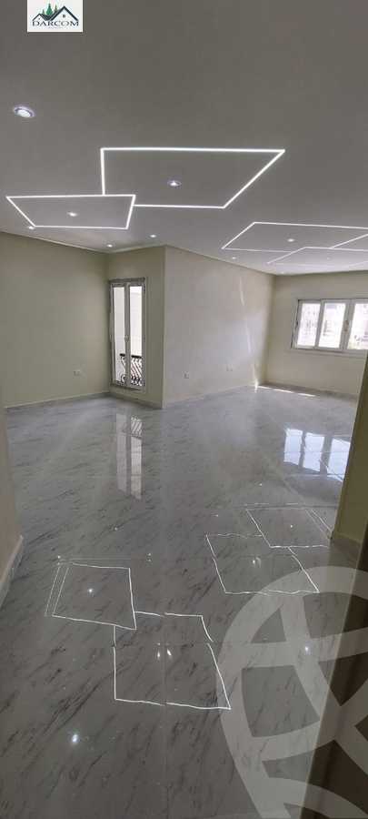 https://aqarmap.com.eg/ar/listing/4043364-for-rent-cairo-new-cairo-compounds-mountain-view-hyde-park