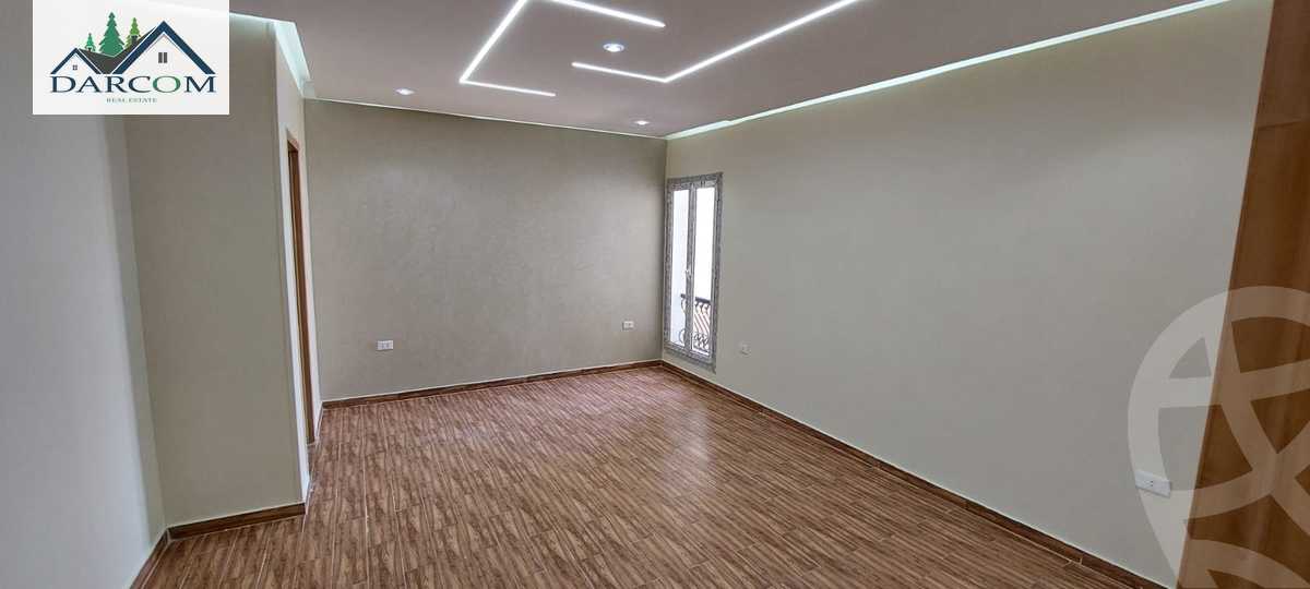 https://aqarmap.com.eg/ar/listing/4043364-for-rent-cairo-new-cairo-compounds-mountain-view-hyde-park