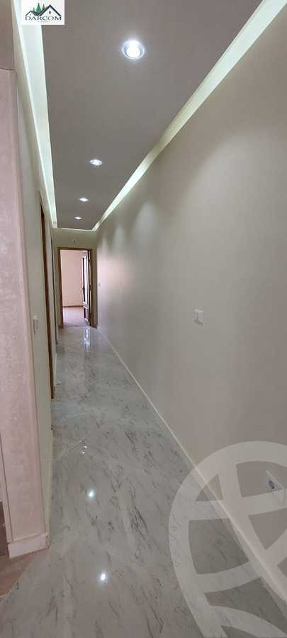 https://aqarmap.com.eg/ar/listing/4043364-for-rent-cairo-new-cairo-compounds-mountain-view-hyde-park