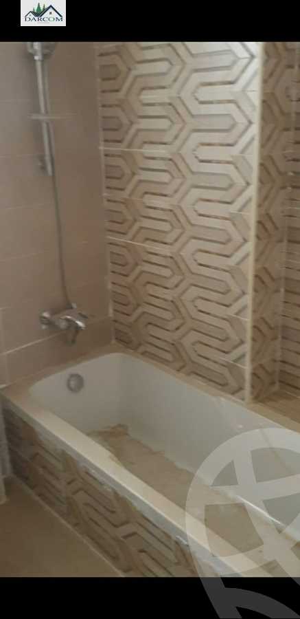 https://aqarmap.com.eg/en/listing/4043256-for-sale-cairo-new-cairo-compounds-jyd