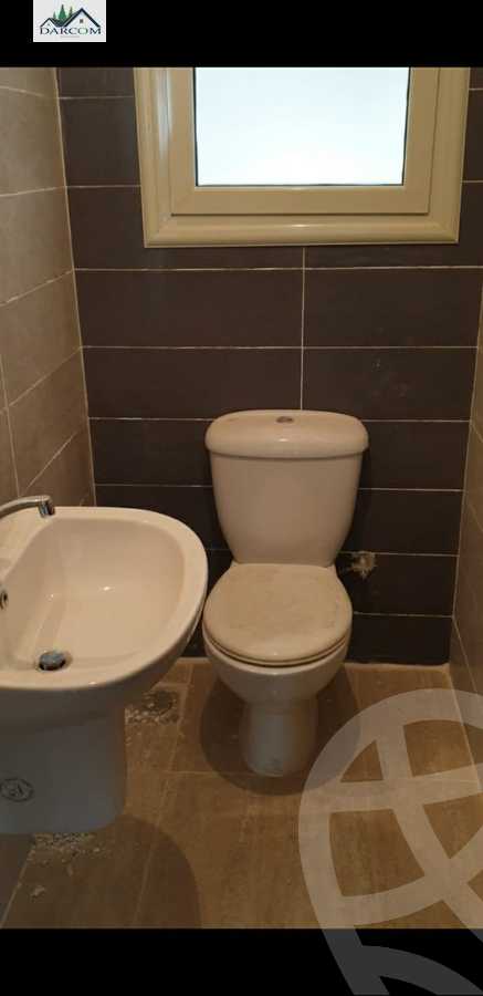 https://aqarmap.com.eg/en/listing/4043256-for-sale-cairo-new-cairo-compounds-jyd