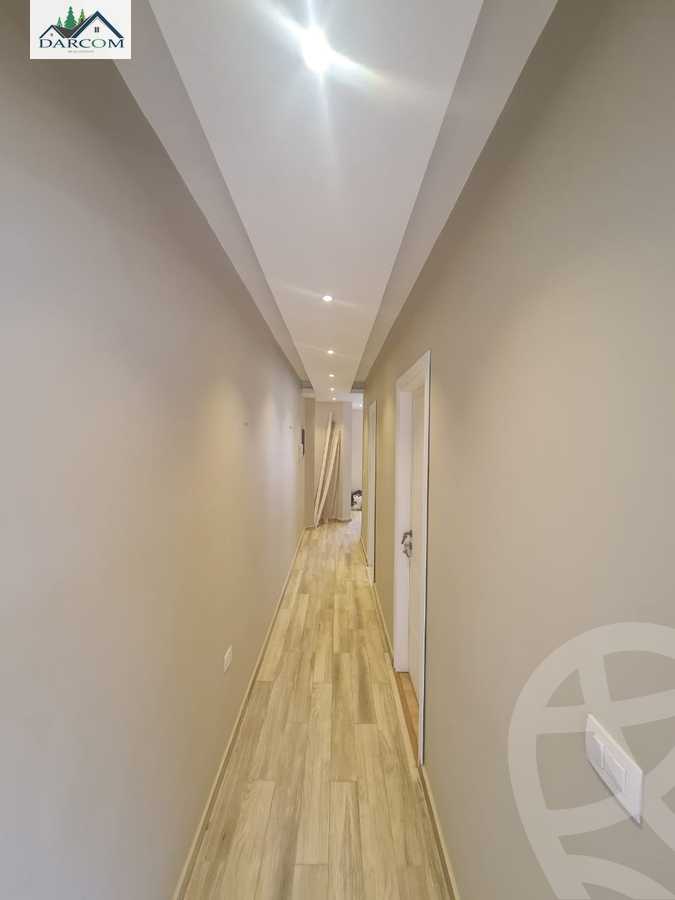 https://aqarmap.com.eg/en/listing/4043405-for-rent-cairo-new-cairo-compounds-mountain-view-hyde-park
