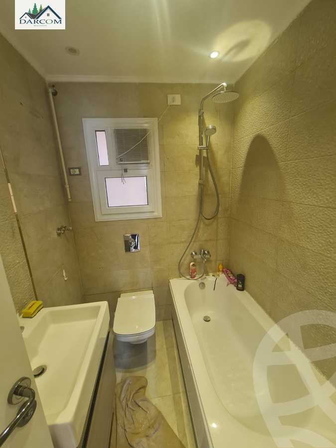 https://aqarmap.com.eg/en/listing/4043405-for-rent-cairo-new-cairo-compounds-mountain-view-hyde-park