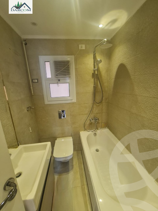 https://aqarmap.com.eg/en/listing/4051070-for-rent-cairo-new-cairo-compounds-mountain-view-hyde-park