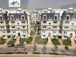 https://aqarmap.com.eg/en/listing/4092241-for-sale-cairo-new-cairo-compounds-mountain-view-hyde-park