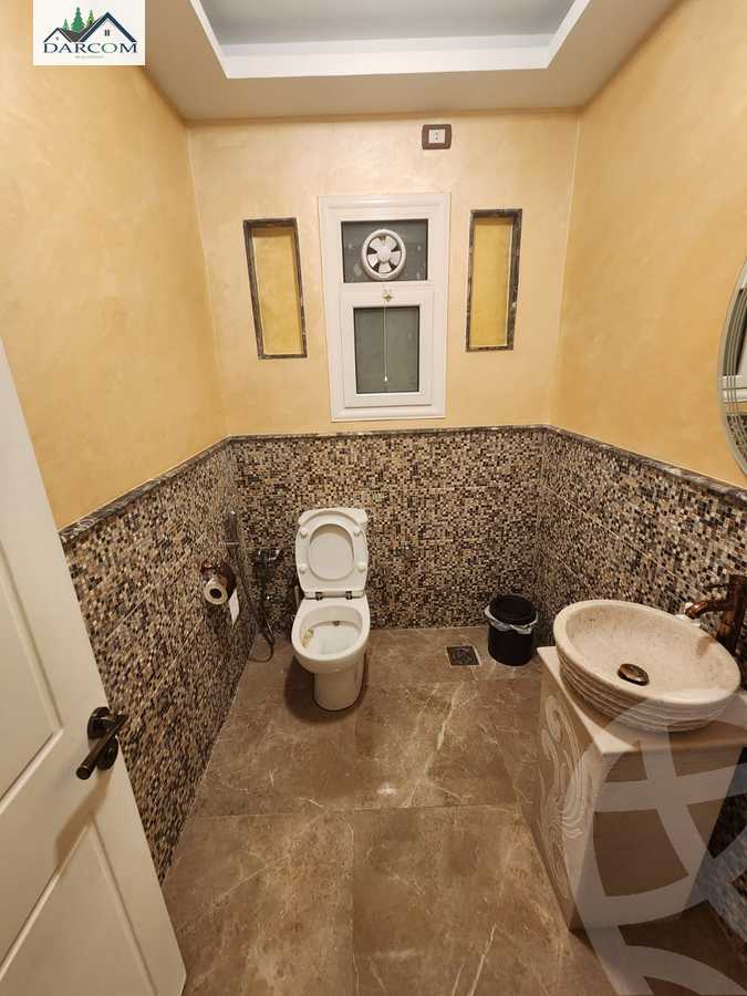 https://aqarmap.com.eg/en/listing/4096353-for-sale-cairo-new-cairo-compounds-mountain-view-hyde-park