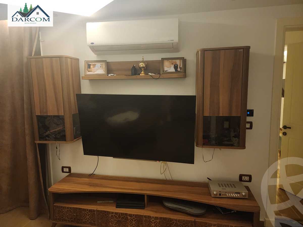 https://aqarmap.com.eg/en/listing/4096353-for-sale-cairo-new-cairo-compounds-mountain-view-hyde-park