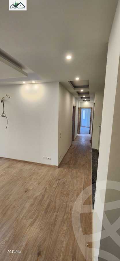 https://aqarmap.com.eg/en/listing/4124914-for-rent-cairo-new-cairo-compounds-mountain-view-hyde-park