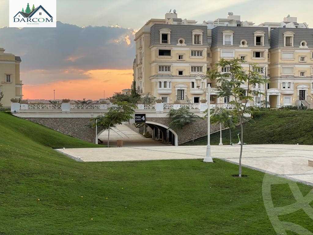 https://aqarmap.com.eg/en/listing/4126848-for-sale-cairo-new-cairo-compounds-mountain-view-hyde-park