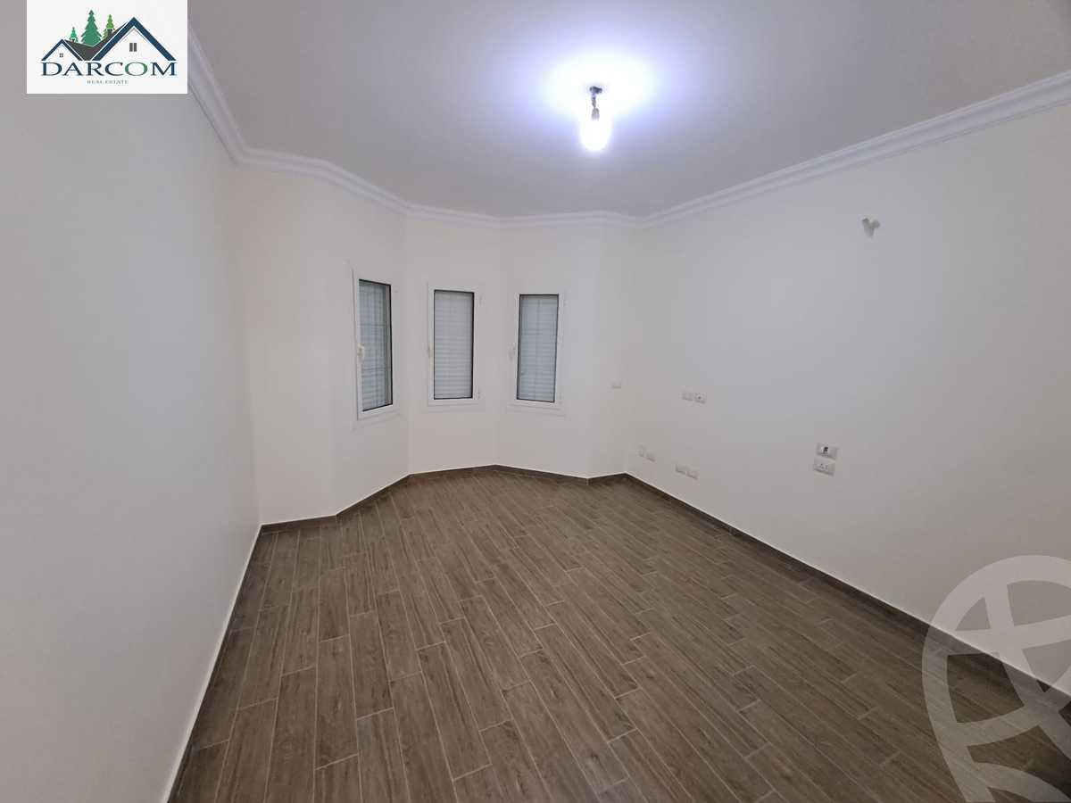 https://aqarmap.com.eg/ar/listing/4128510-for-rent-cairo-new-cairo-compounds-mountain-view-hyde-park
